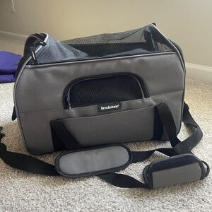 Pet carrier